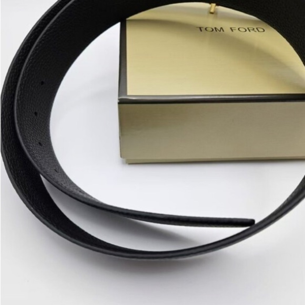 Tom Ford Black Leather Belt with Gold Accent - Picture 3 of 7